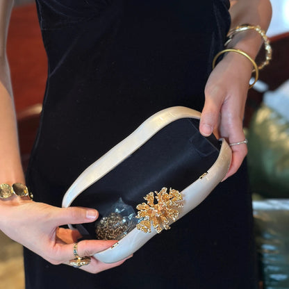Women’s Acrylic Flower Clutch Purse