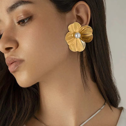 Vintage Metal Flower Stud Earrings