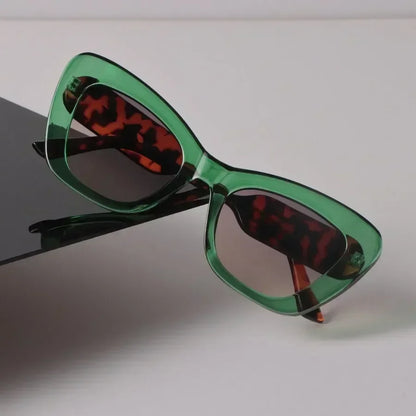 Women’s Retro Oversized Sunglasses
