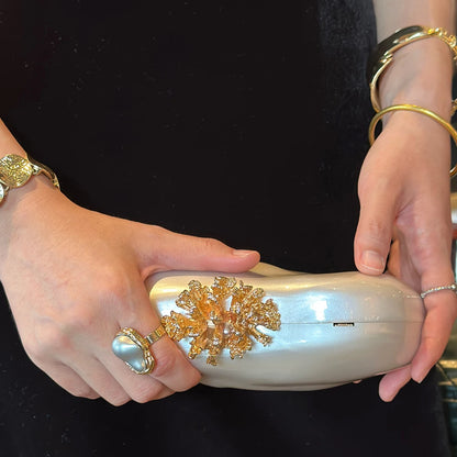 Women’s Acrylic Flower Clutch Purse