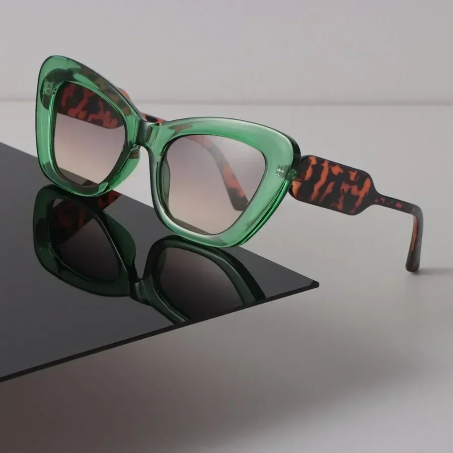 Women’s Retro Oversized Sunglasses