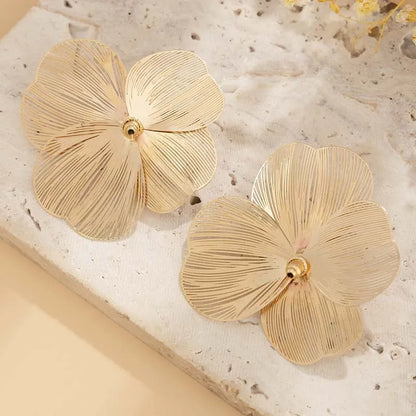 Vintage Metal Flower Stud Earrings